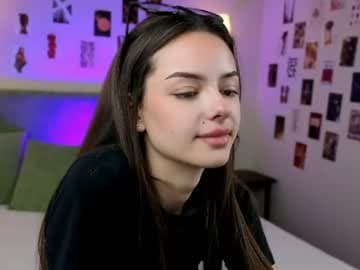 Goal:  put on a mini skirt   : 🥰 Hi! I'm Kiara!✨ Im #smalltits  #shy and #new #18 with a #skinny body [0 tokens remaining]
