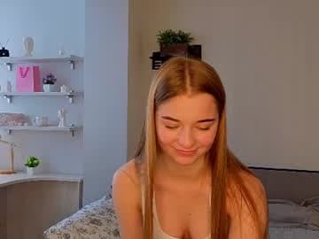 Goal: Loosen the straps and jump around  | Hi, I'm #18 years old❤️, I'm a #teen, and I'm a little #shy 🫣 because I'm #new here. I'm #young [0 tokens remaining]